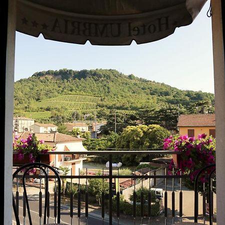 Hotel Ristorante Umbria ออร์เวียโต ภายนอก รูปภาพ