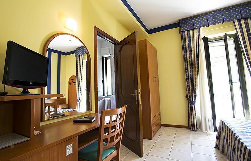 Hotel Ristorante Umbria ออร์เวียโต ภายนอก รูปภาพ