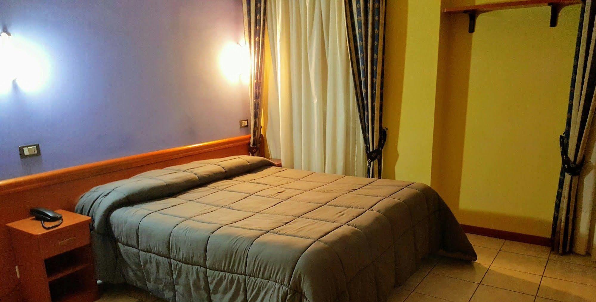 Hotel Ristorante Umbria ออร์เวียโต ภายนอก รูปภาพ