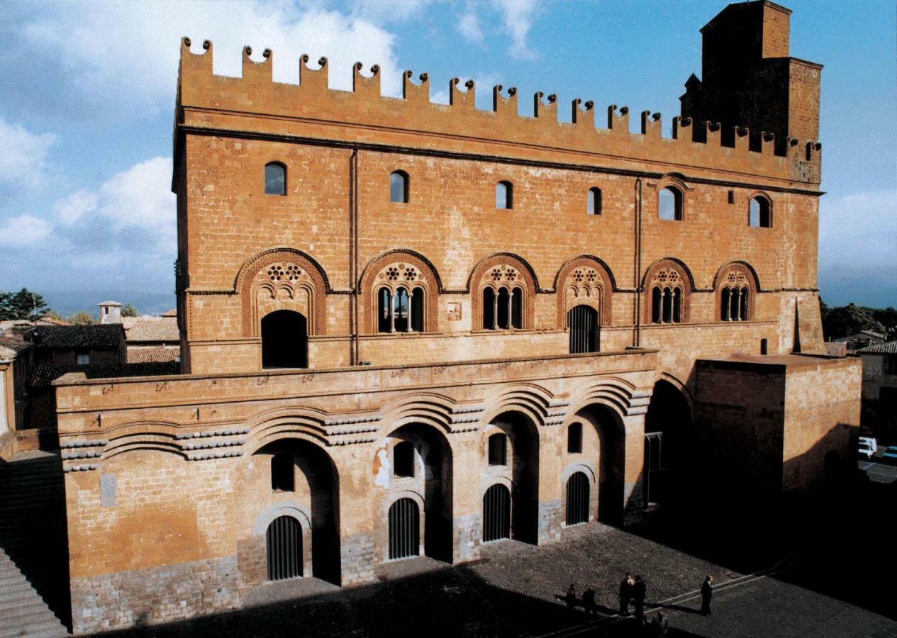 Hotel Ristorante Umbria ออร์เวียโต ภายนอก รูปภาพ